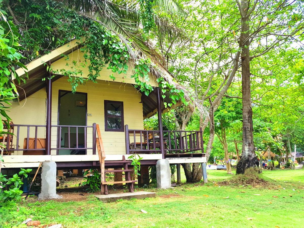 Hotel ฺbay Yard Hut Koh Chang Exterior foto
